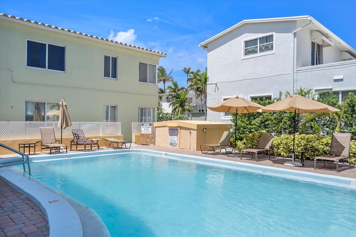 The Seaside pool and loungers